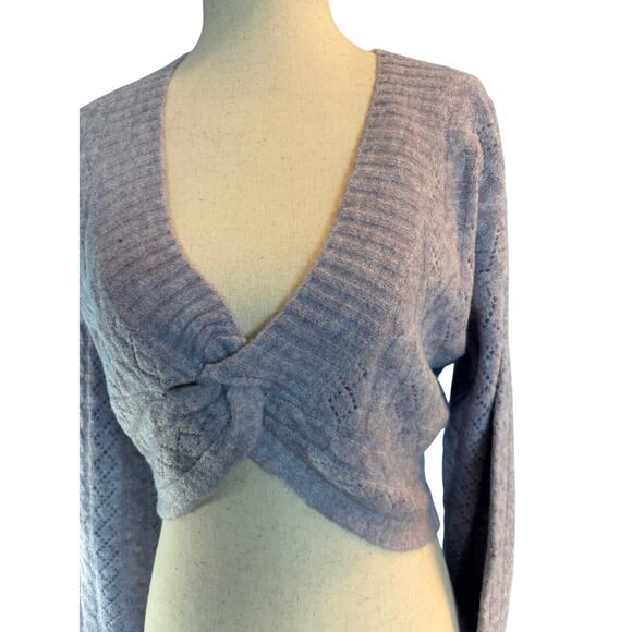 NWOT ASTR the Label Cropped Knot Twist Front Cable Knit Sweater Lilac Small - Picture 2 of 8